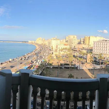 Steigenberger Cecil Hotel Alexandrië Buitenkant foto